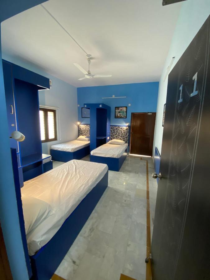 Albergue Backpackers Den Lucknow Exterior foto