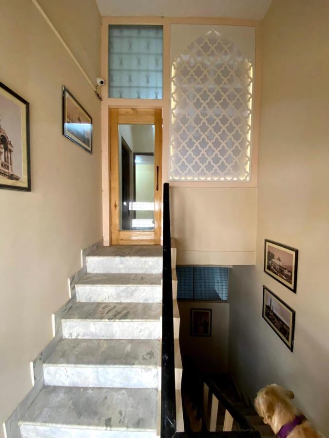 Backpackers Den Albergue Lucknow Exterior foto